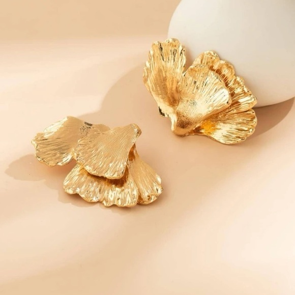 Zara half statement gold statement earrings - Picture 6 of 7